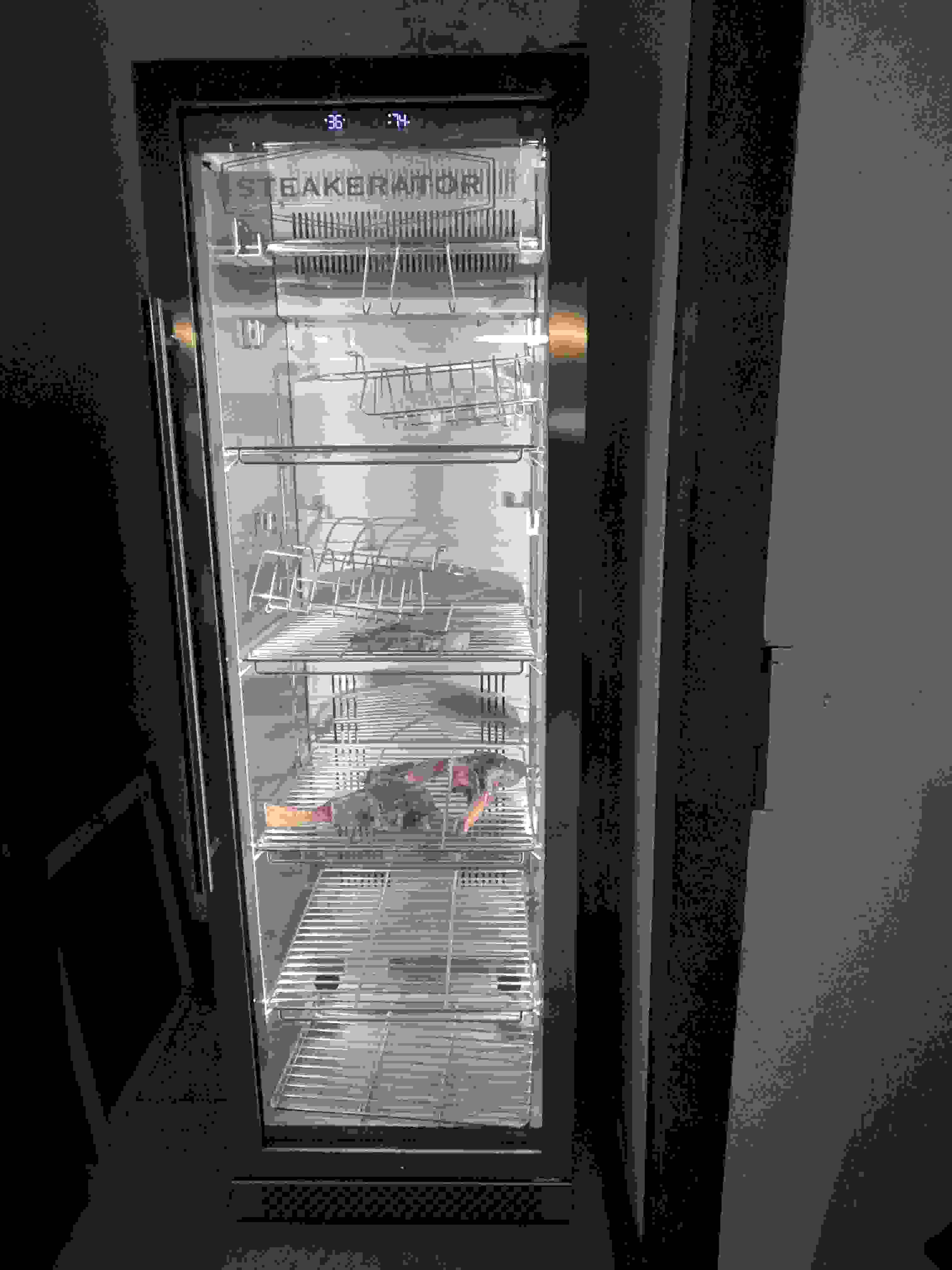 DRY AGER UX1500 PRO Meat Curing Cabinet 220 lb., 115V 